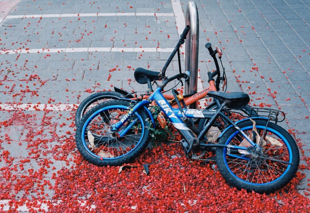 a bike that is laying on the ground
